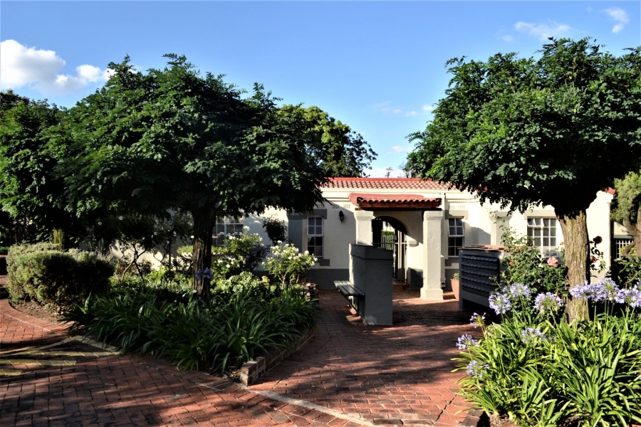 To Let 2 Bedroom Property for Rent in Bryanston East Gauteng