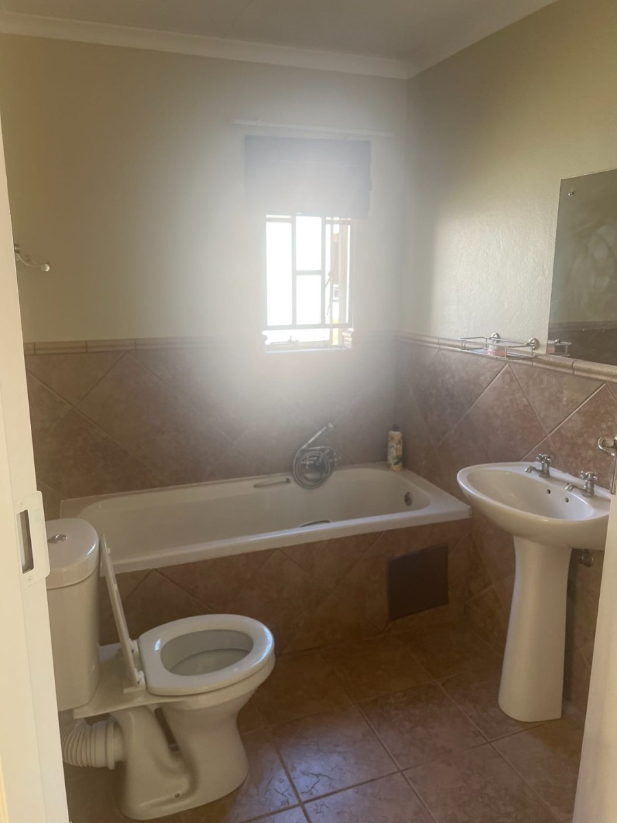 To Let 2 Bedroom Property for Rent in Bergbron Gauteng