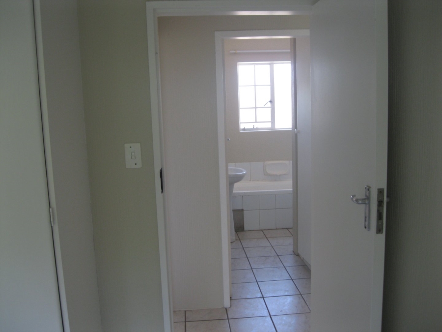 To Let 2 Bedroom Property for Rent in Wonderboom South Gauteng