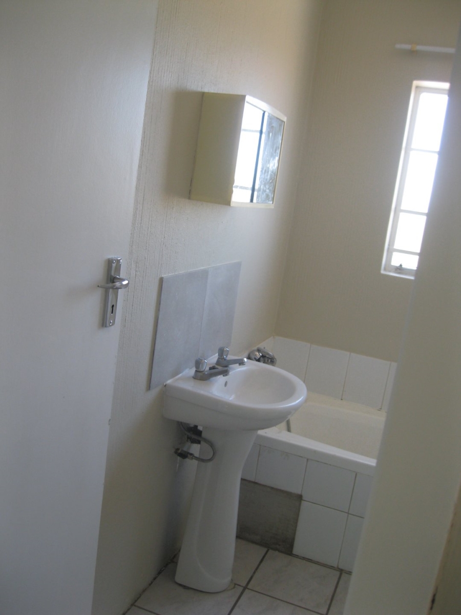 To Let 2 Bedroom Property for Rent in Wonderboom South Gauteng