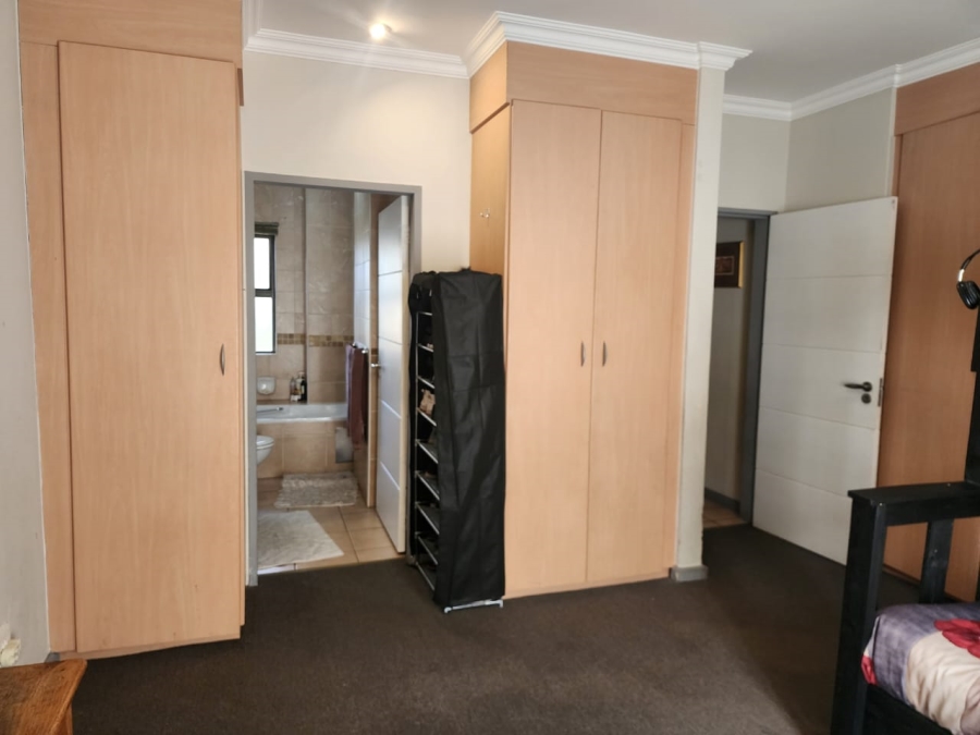 2 Bedroom Property for Sale in Ravenswood Gauteng