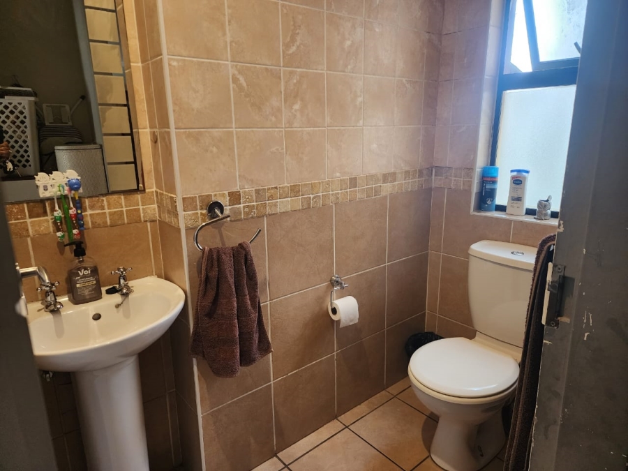 2 Bedroom Property for Sale in Ravenswood Gauteng