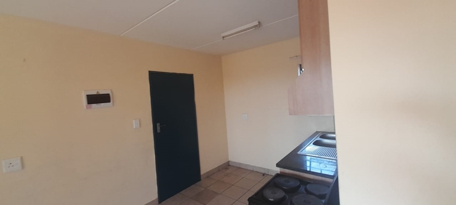 2 Bedroom Property for Sale in Chantelle Gauteng