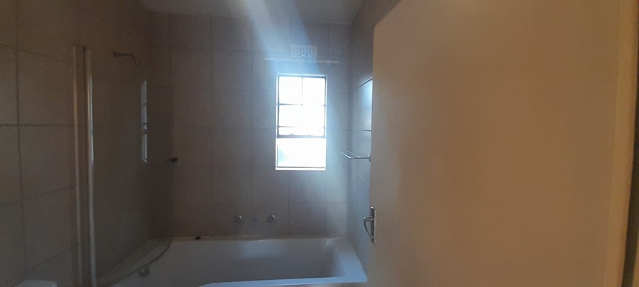 2 Bedroom Property for Sale in Chantelle Gauteng