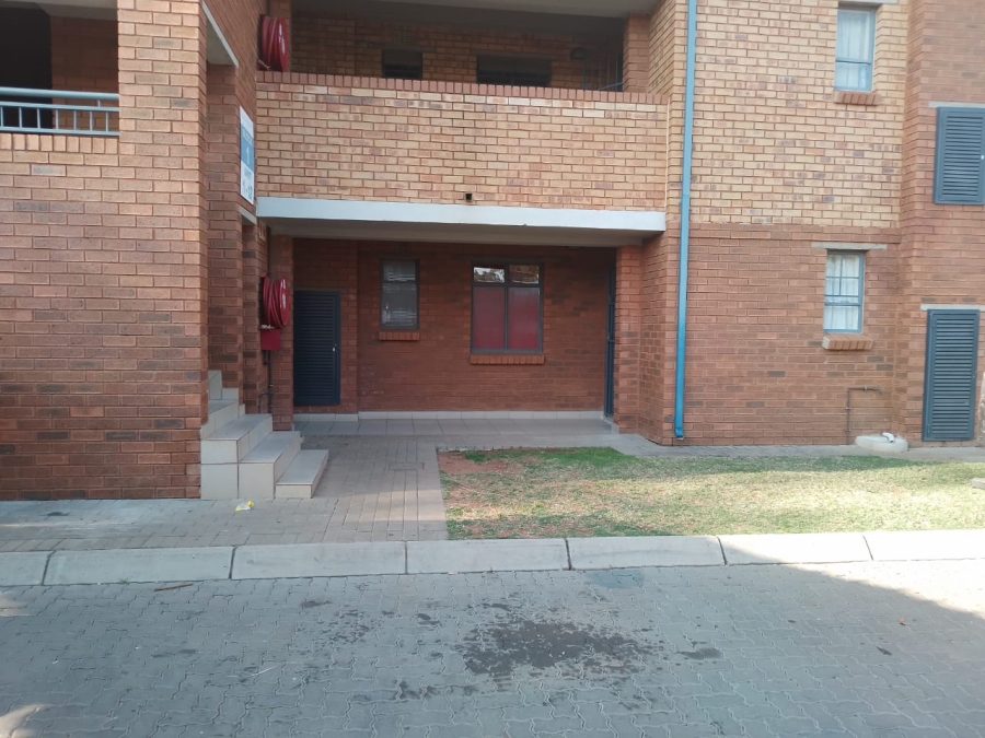 2 Bedroom Property for Sale in Chantelle Gauteng