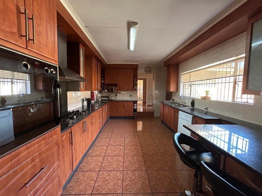 5 Bedroom Property for Sale in Norkem Park Gauteng