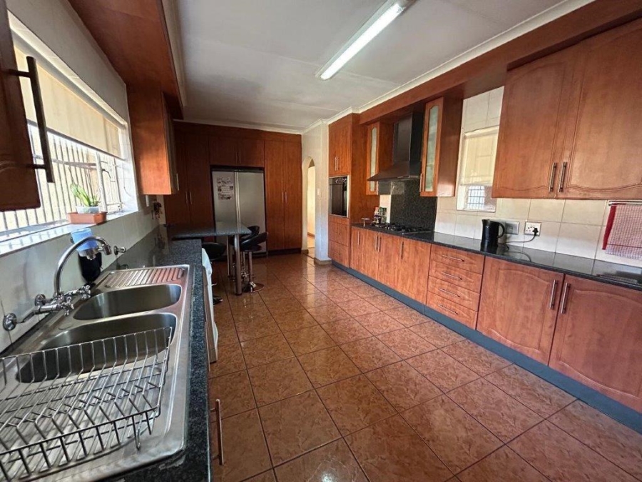 5 Bedroom Property for Sale in Norkem Park Gauteng