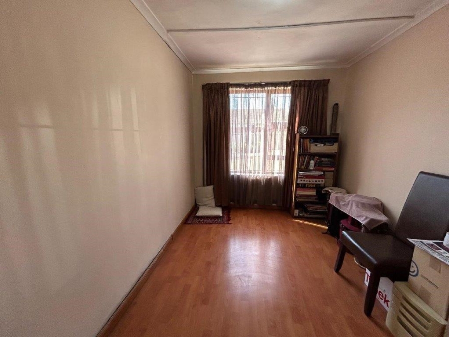 5 Bedroom Property for Sale in Norkem Park Gauteng