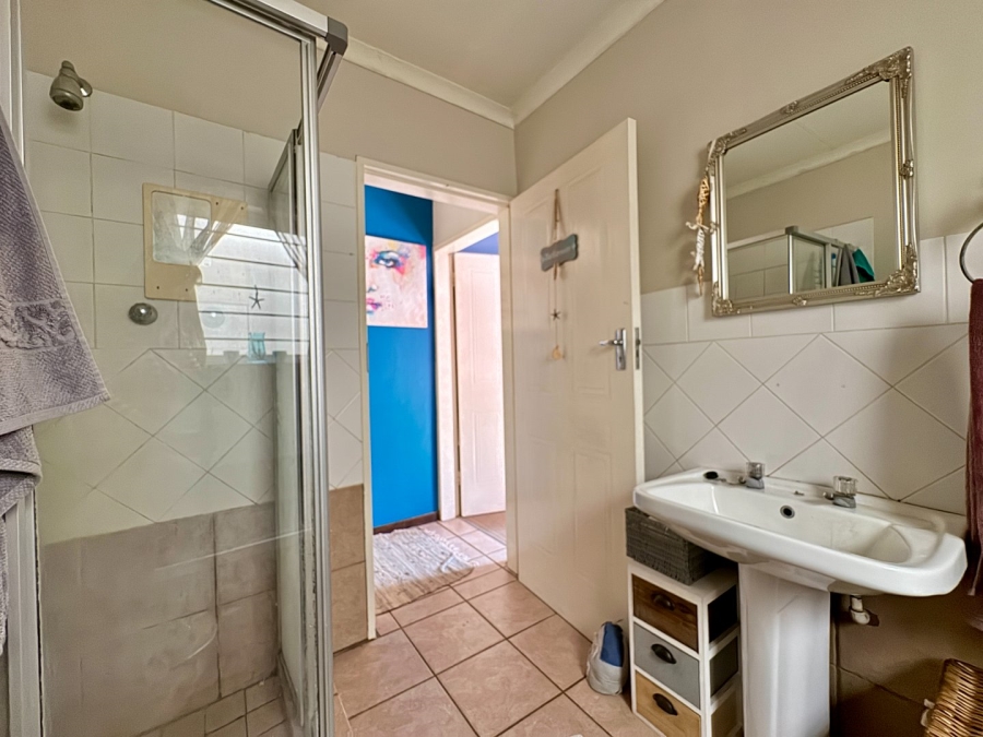 2 Bedroom Property for Sale in Die Hoewes Gauteng