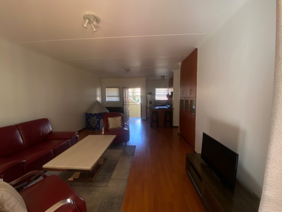 2 Bedroom Property for Sale in Sunninghill Gauteng