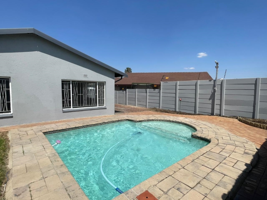 3 Bedroom Property for Sale in Van Dyk Park Gauteng