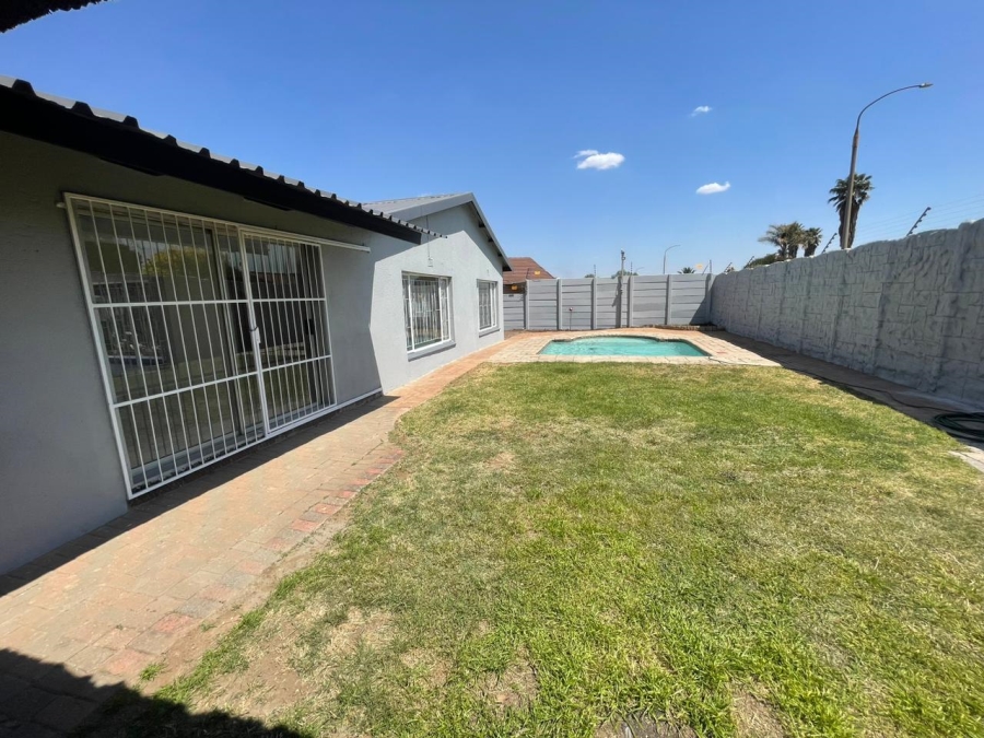 3 Bedroom Property for Sale in Van Dyk Park Gauteng