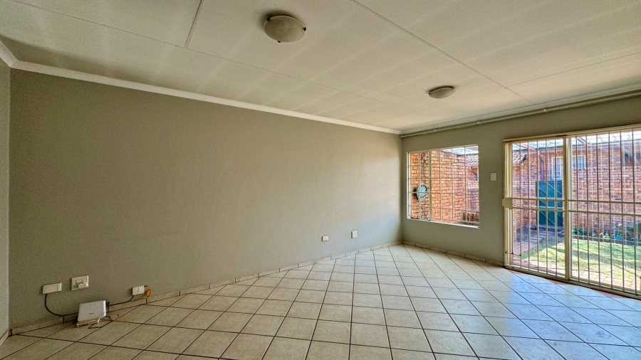 2 Bedroom Property for Sale in Clubview Gauteng