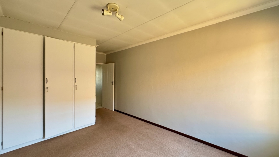 2 Bedroom Property for Sale in Clubview Gauteng