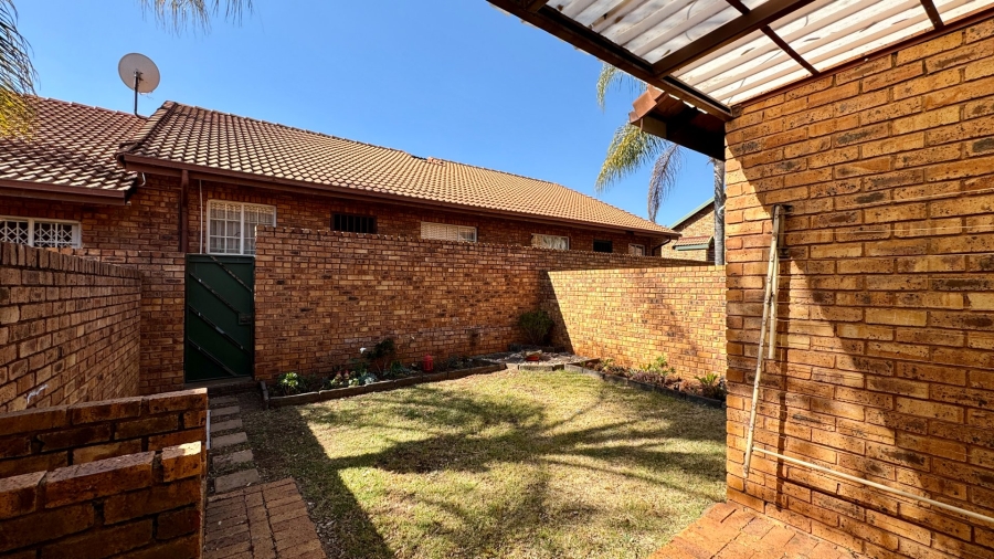 2 Bedroom Property for Sale in Clubview Gauteng