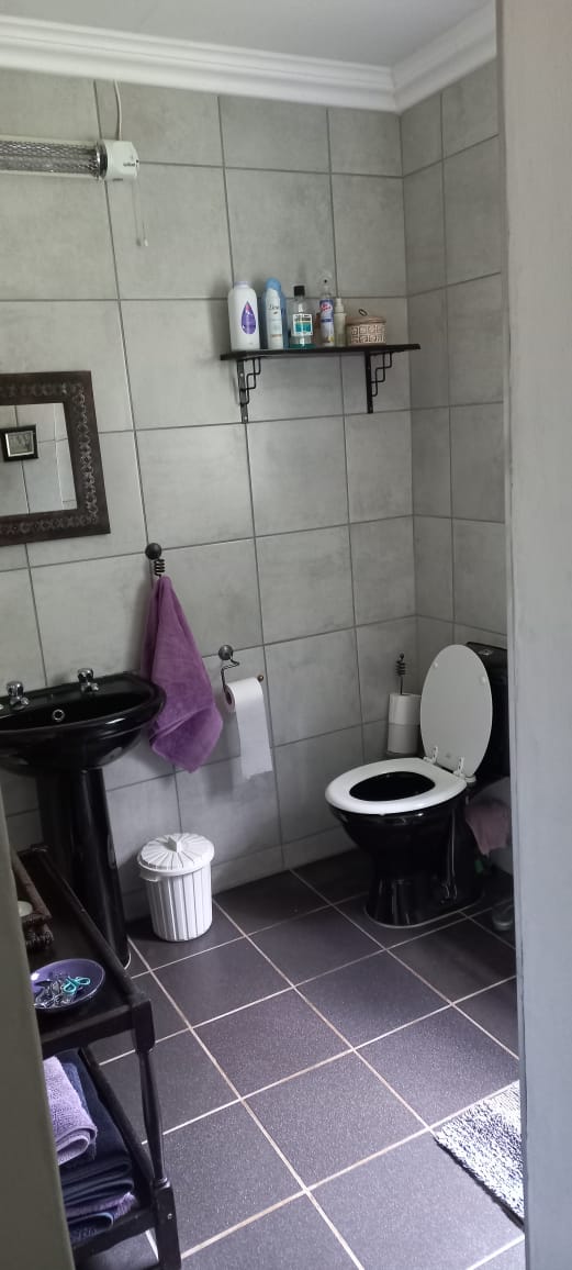 3 Bedroom Property for Sale in Nestpark A H Gauteng