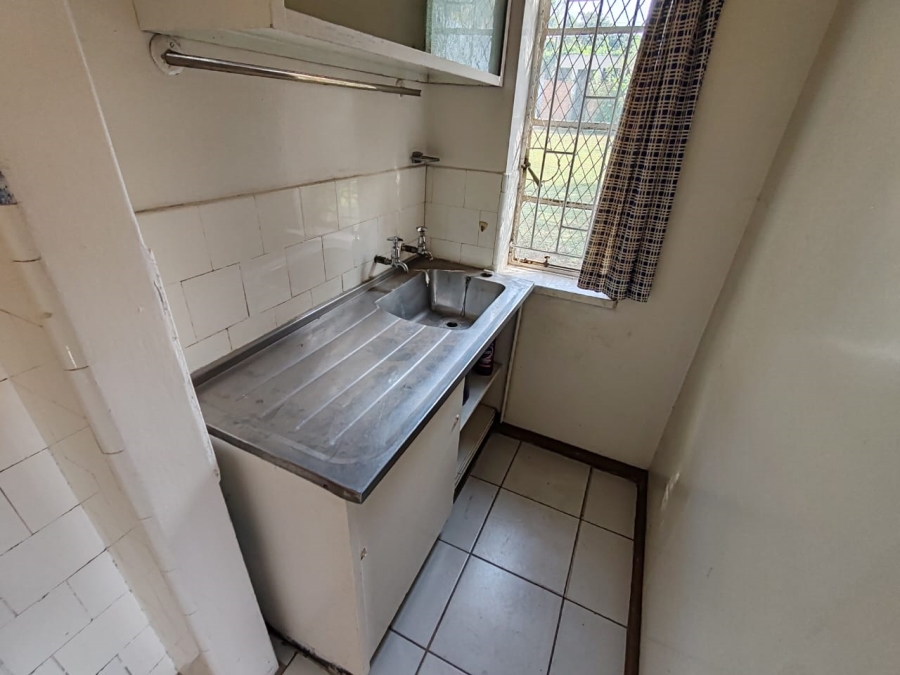 To Let 3 Bedroom Property for Rent in Florida Gauteng