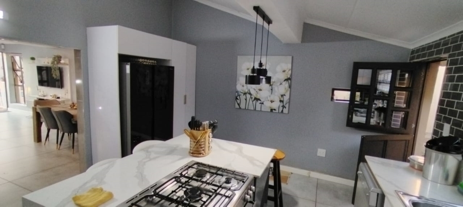 To Let 3 Bedroom Property for Rent in Sunninghill Gauteng