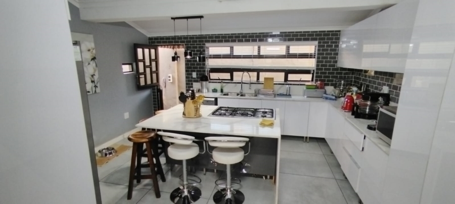 To Let 3 Bedroom Property for Rent in Sunninghill Gauteng