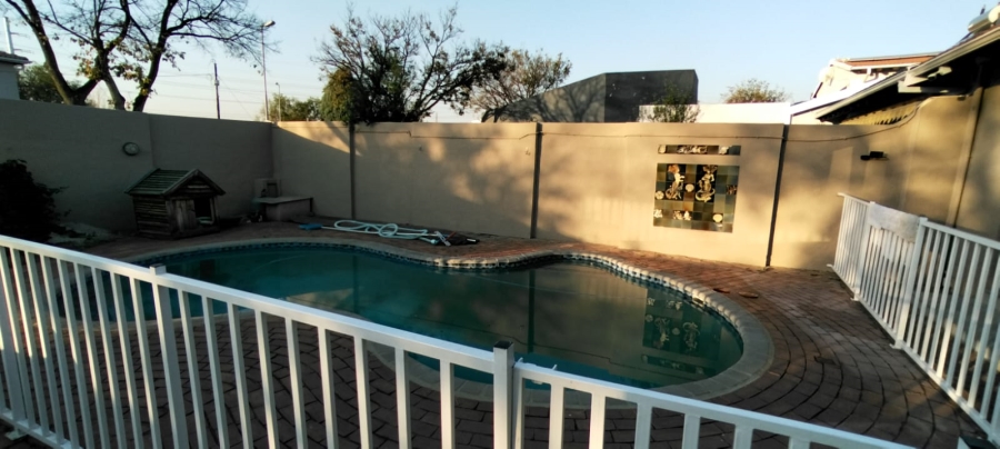 To Let 3 Bedroom Property for Rent in Sunninghill Gauteng