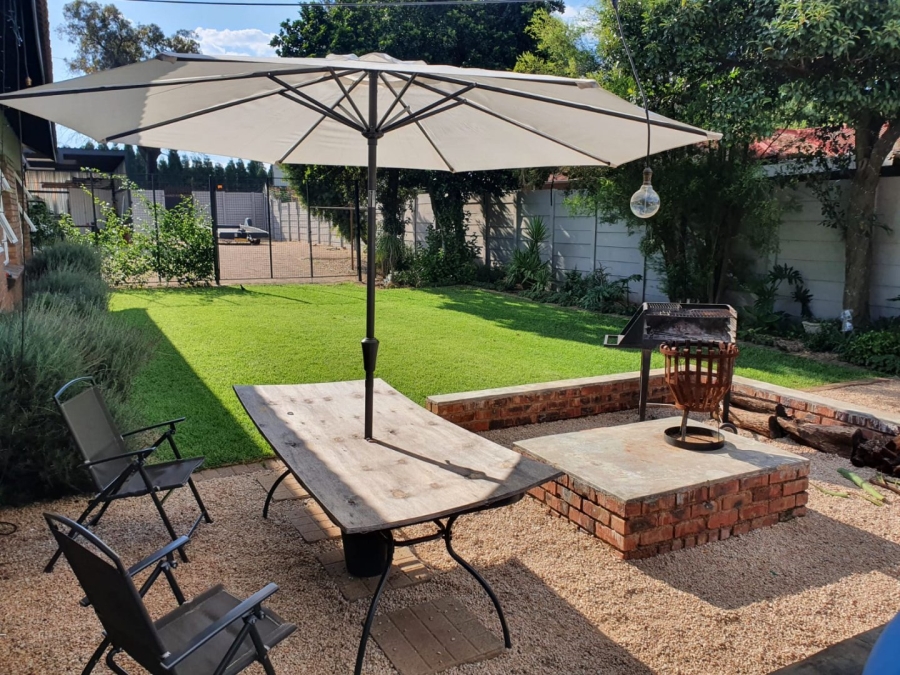 3 Bedroom Property for Sale in Hennopspark Industrial Gauteng