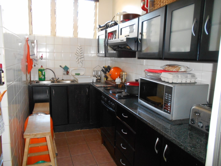 To Let 2 Bedroom Property for Rent in Groenkloof Gauteng