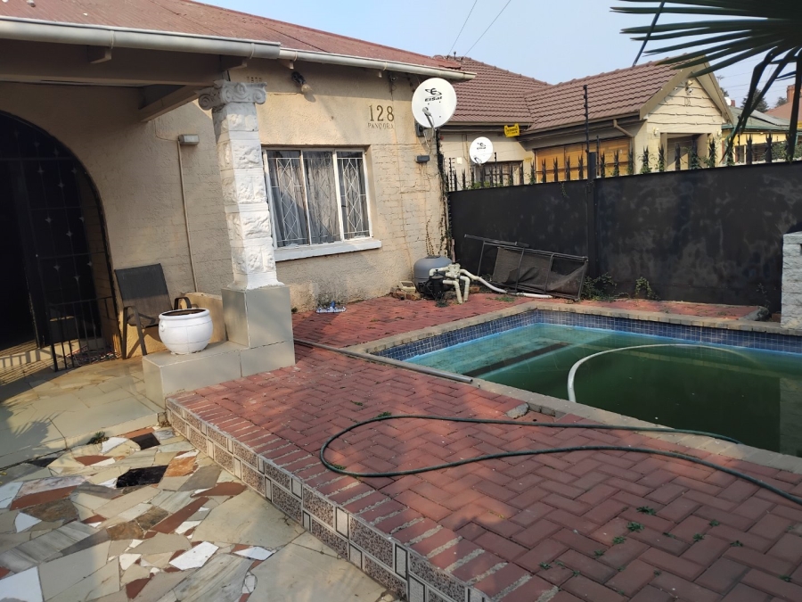 4 Bedroom Property for Sale in Malvern East Gauteng