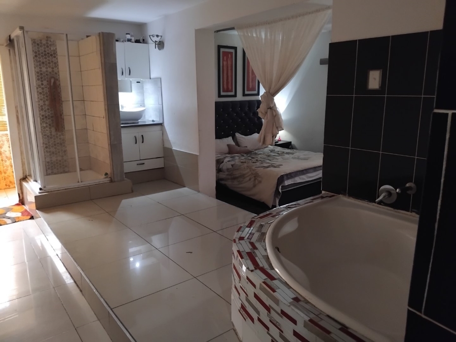 4 Bedroom Property for Sale in Malvern East Gauteng