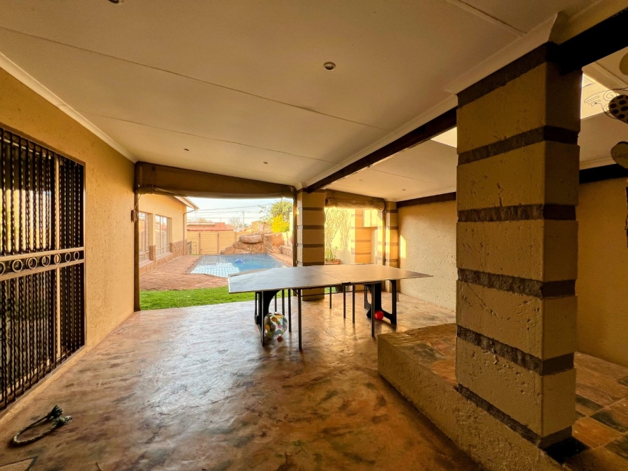 4 Bedroom Property for Sale in Sinoville Gauteng