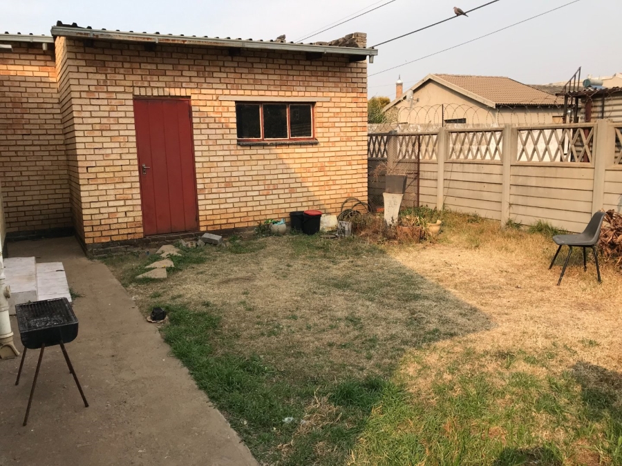 3 Bedroom Property for Sale in Lenasia Ext 11 Gauteng