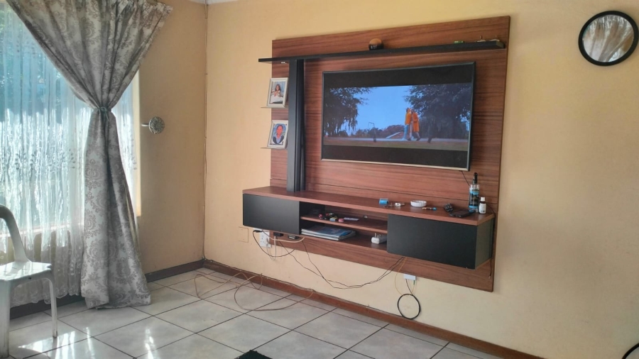 3 Bedroom Property for Sale in Dawn Park Gauteng