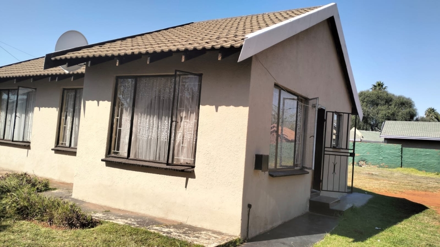 3 Bedroom Property for Sale in Dawn Park Gauteng