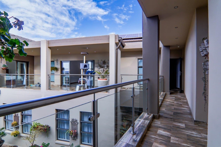 11 Bedroom Property for Sale in Copperleaf Estate Gauteng