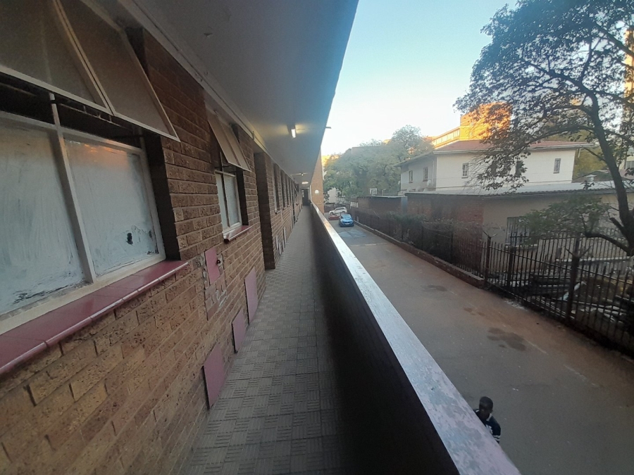 1 Bedroom Property for Sale in Pretoria Central Gauteng