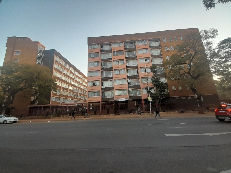 1 Bedroom Property for Sale in Pretoria Central Gauteng