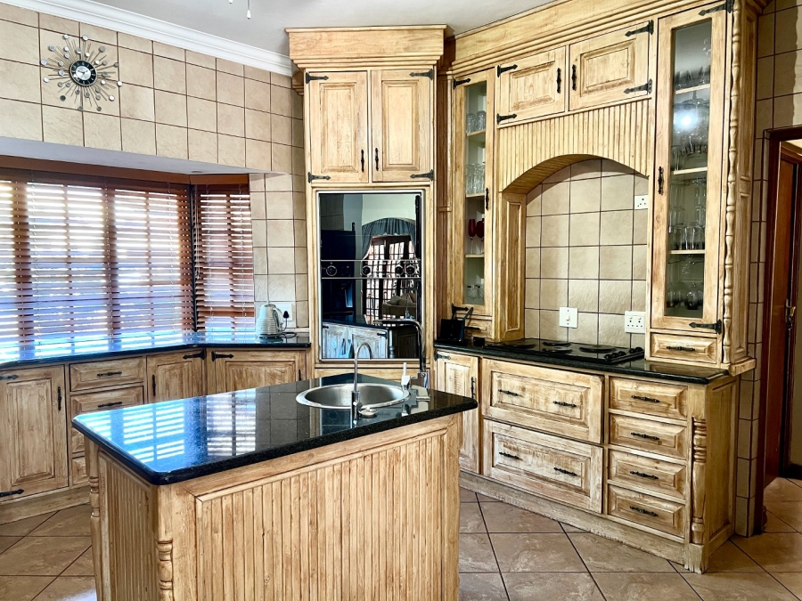 5 Bedroom Property for Sale in Irene Farm Villages Gauteng