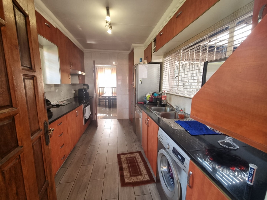 3 Bedroom Property for Sale in Bakerton Gauteng