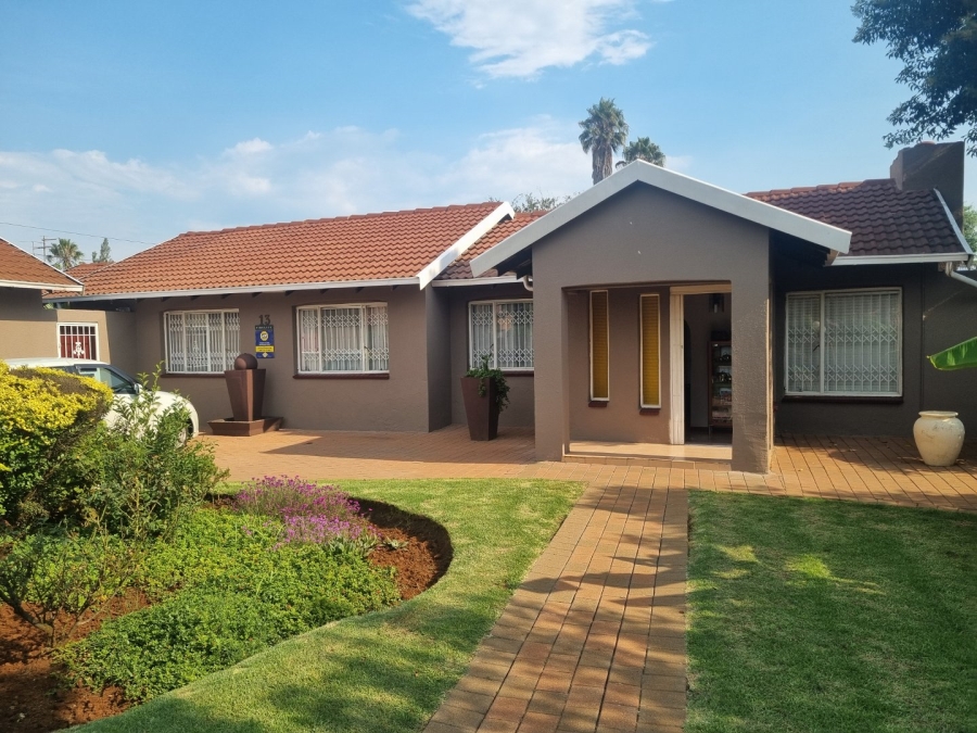 3 Bedroom Property for Sale in Bakerton Gauteng