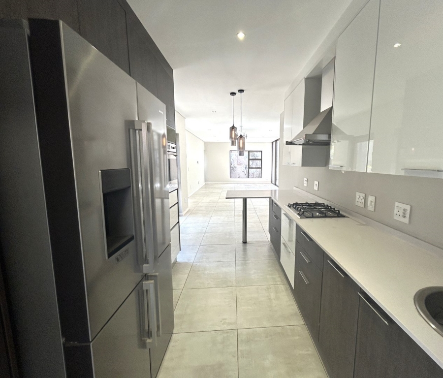 To Let 4 Bedroom Property for Rent in Craigavon Gauteng