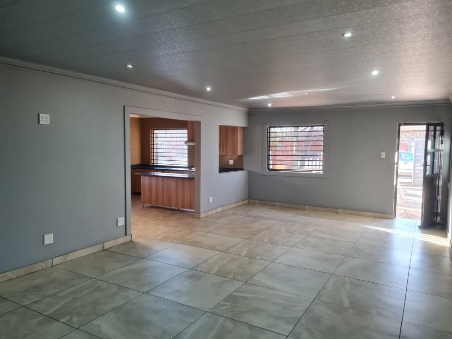 2 Bedroom Property for Sale in Lenasia Ext 11 Gauteng