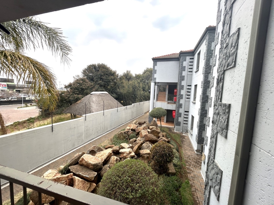 To Let 2 Bedroom Property for Rent in Northgate Gauteng