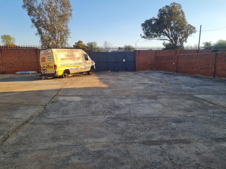 To Let commercial Property for Rent in Lenasia Ext 13 Gauteng