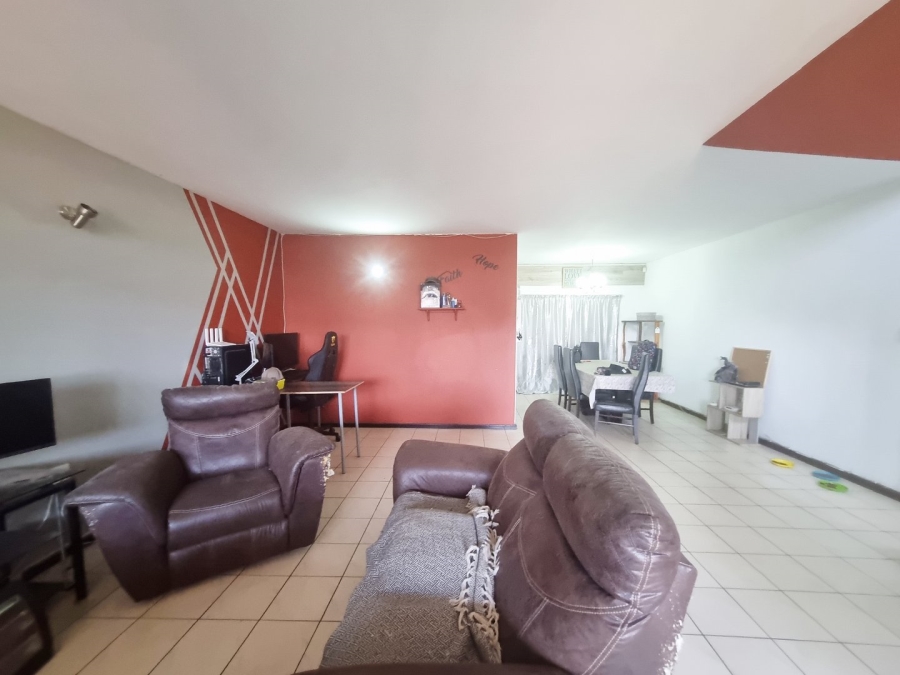 2 Bedroom Property for Sale in Witfield Gauteng