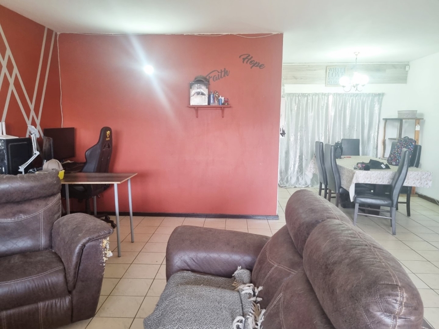 2 Bedroom Property for Sale in Witfield Gauteng