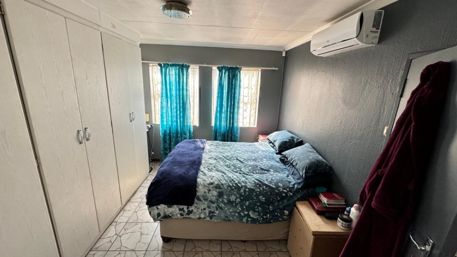 3 Bedroom Property for Sale in Eldoraigne Gauteng