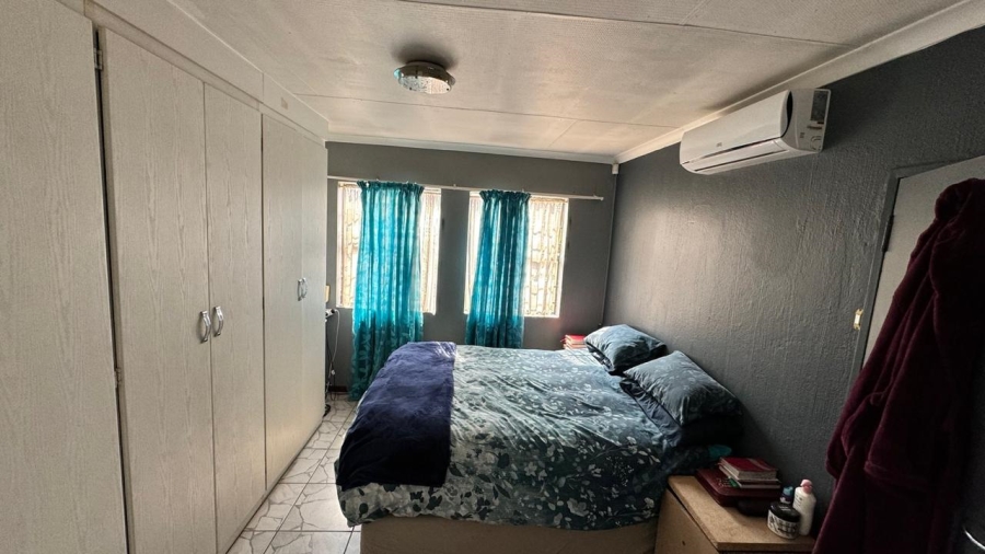 3 Bedroom Property for Sale in Eldoraigne Gauteng