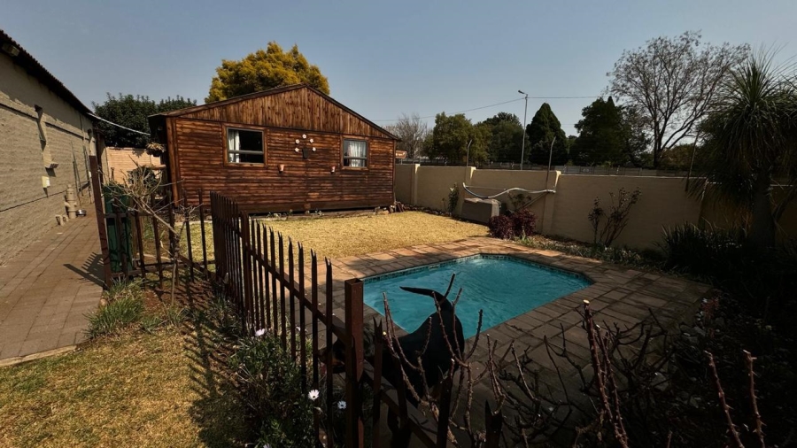 3 Bedroom Property for Sale in Eldoraigne Gauteng