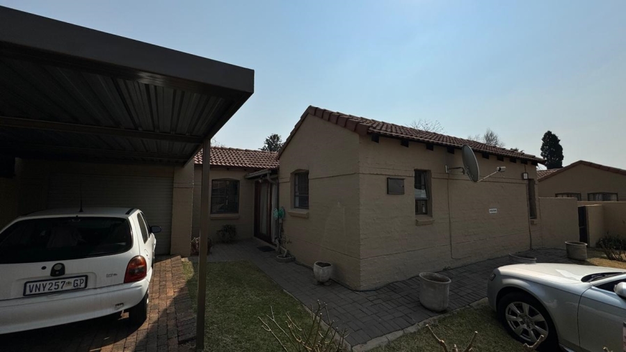 3 Bedroom Property for Sale in Eldoraigne Gauteng