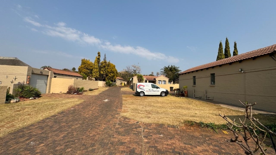 3 Bedroom Property for Sale in Eldoraigne Gauteng