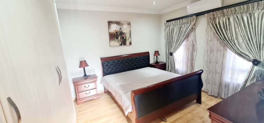 5 Bedroom Property for Sale in Stone Ridge Gauteng